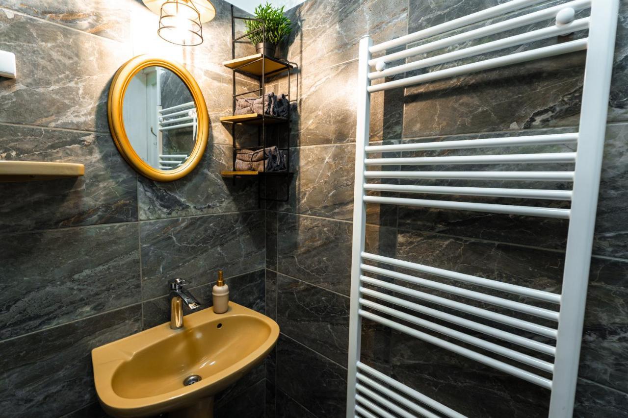 Palace Quarter Suite Budapest Esterno foto