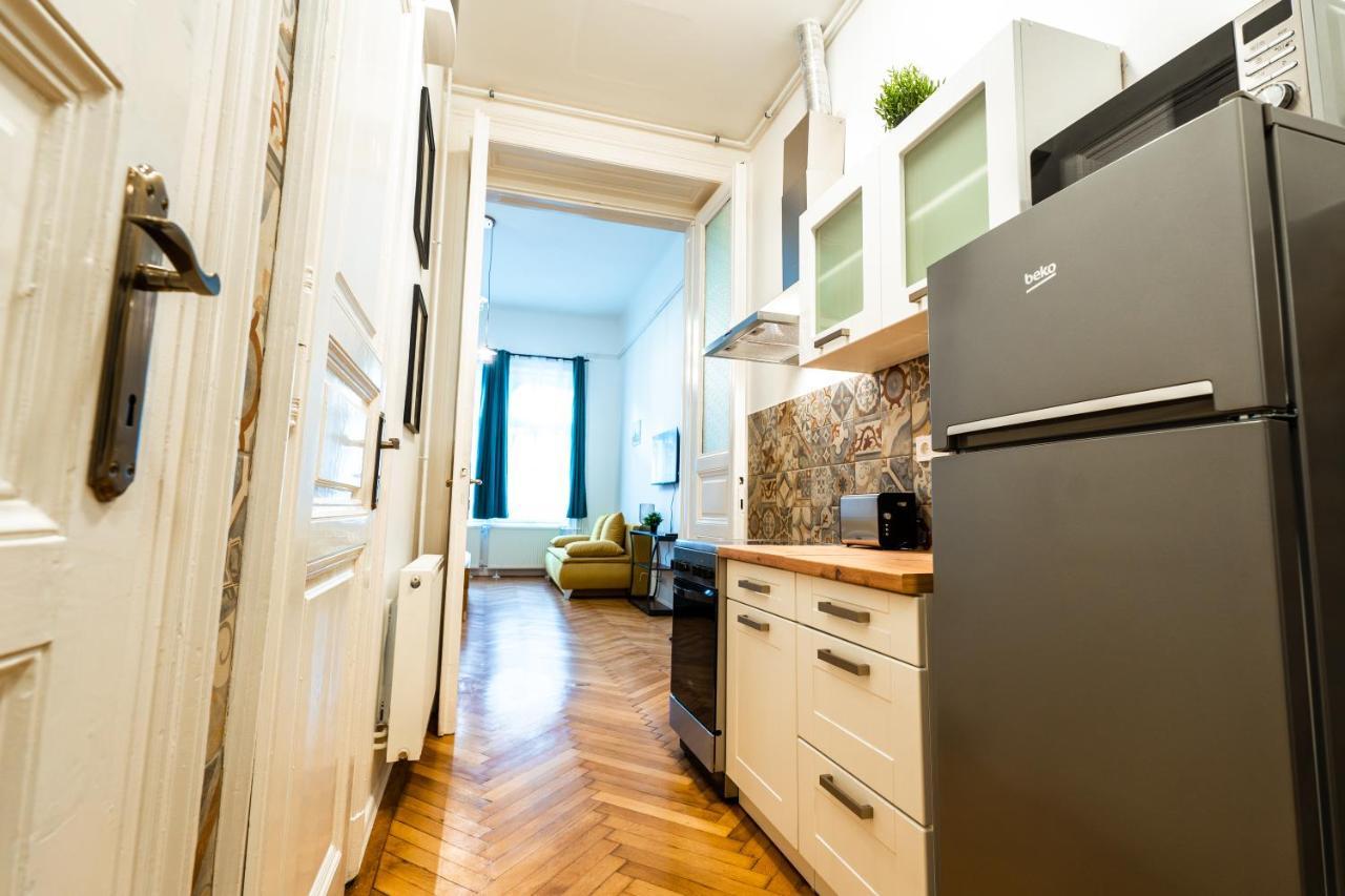 Palace Quarter Suite Budapest Esterno foto